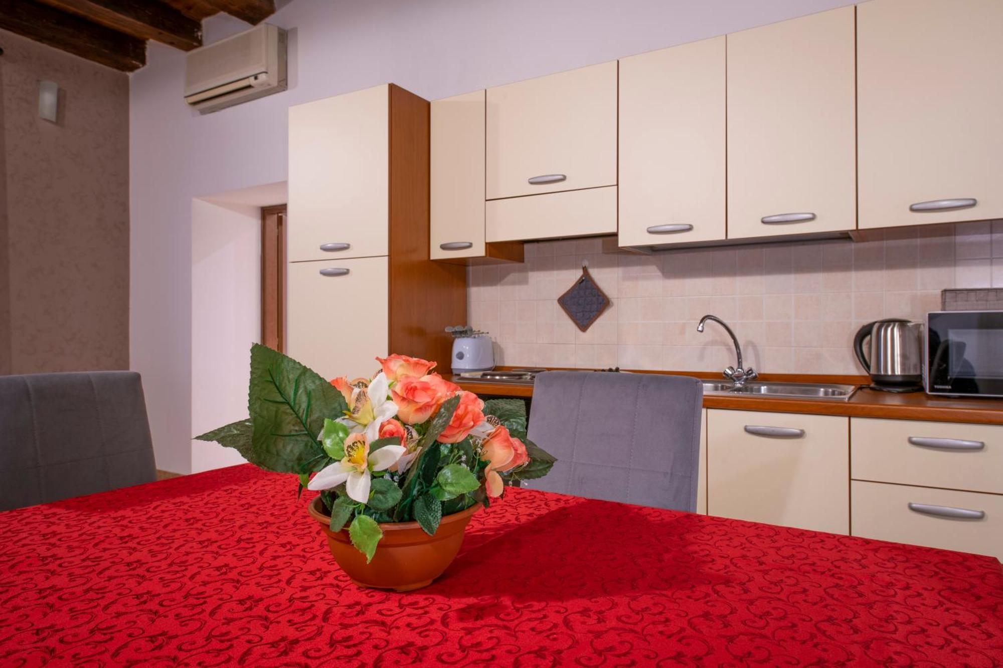 Palace Home Mazzini Verona Center Kültér fotó