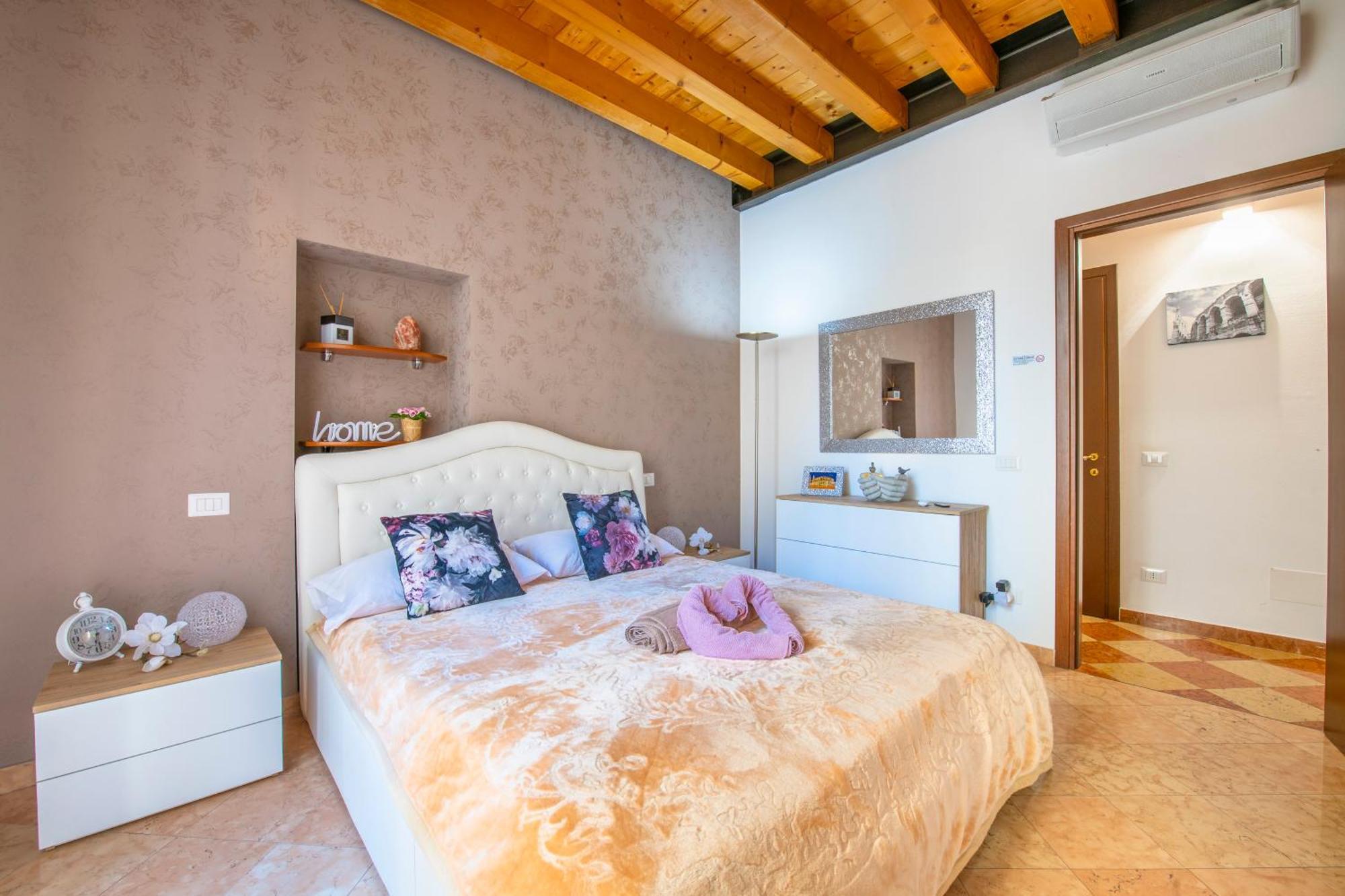 Palace Home Mazzini Verona Center Kültér fotó