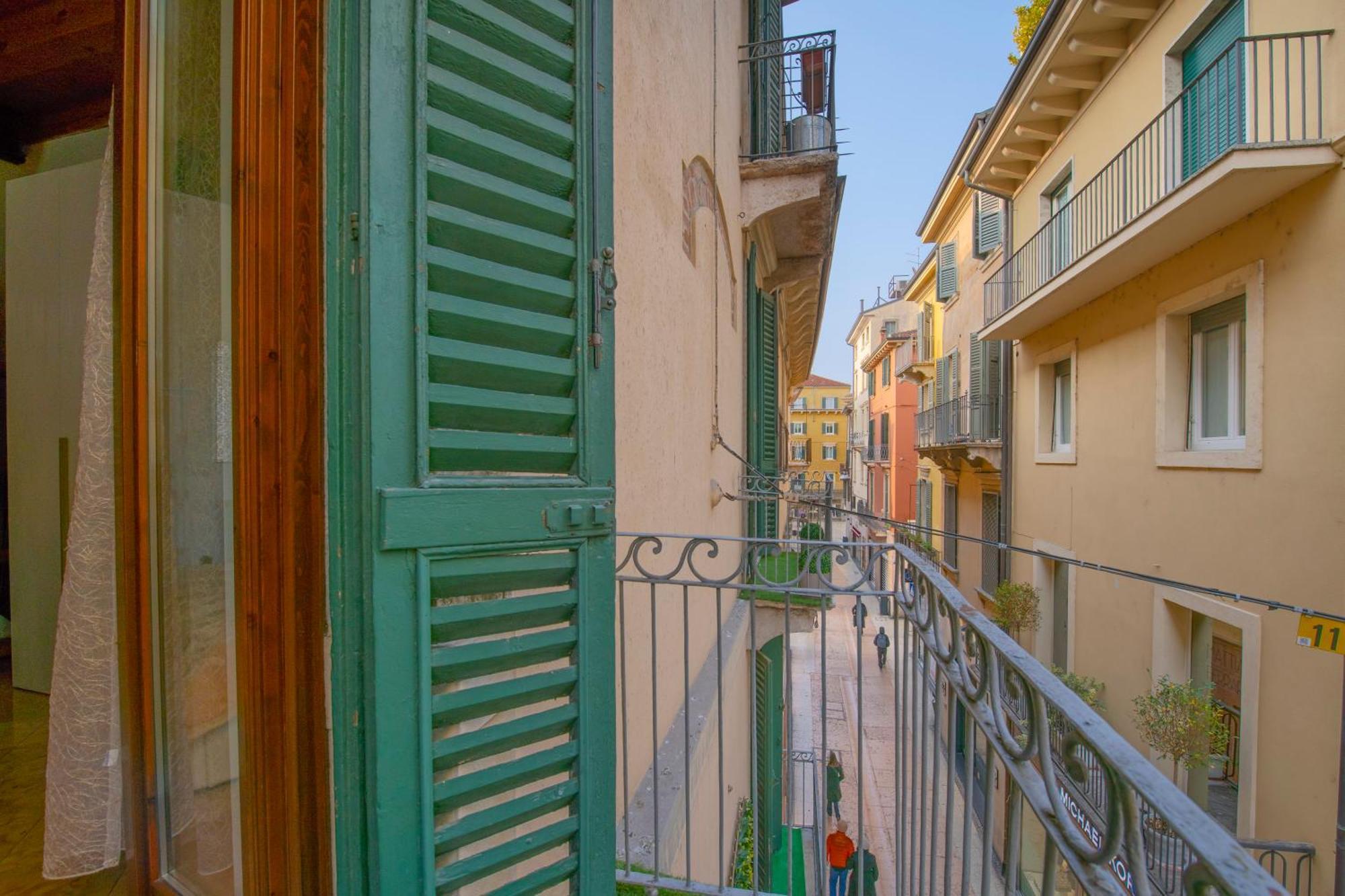 Palace Home Mazzini Verona Center Kültér fotó